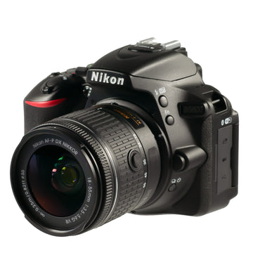 Nikon D 5600 + 18--55 AF-P VR DSLR (T0227)